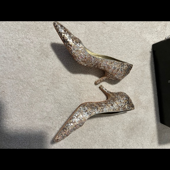 White House Black Market gold sequin heels - Picture 5 of 6